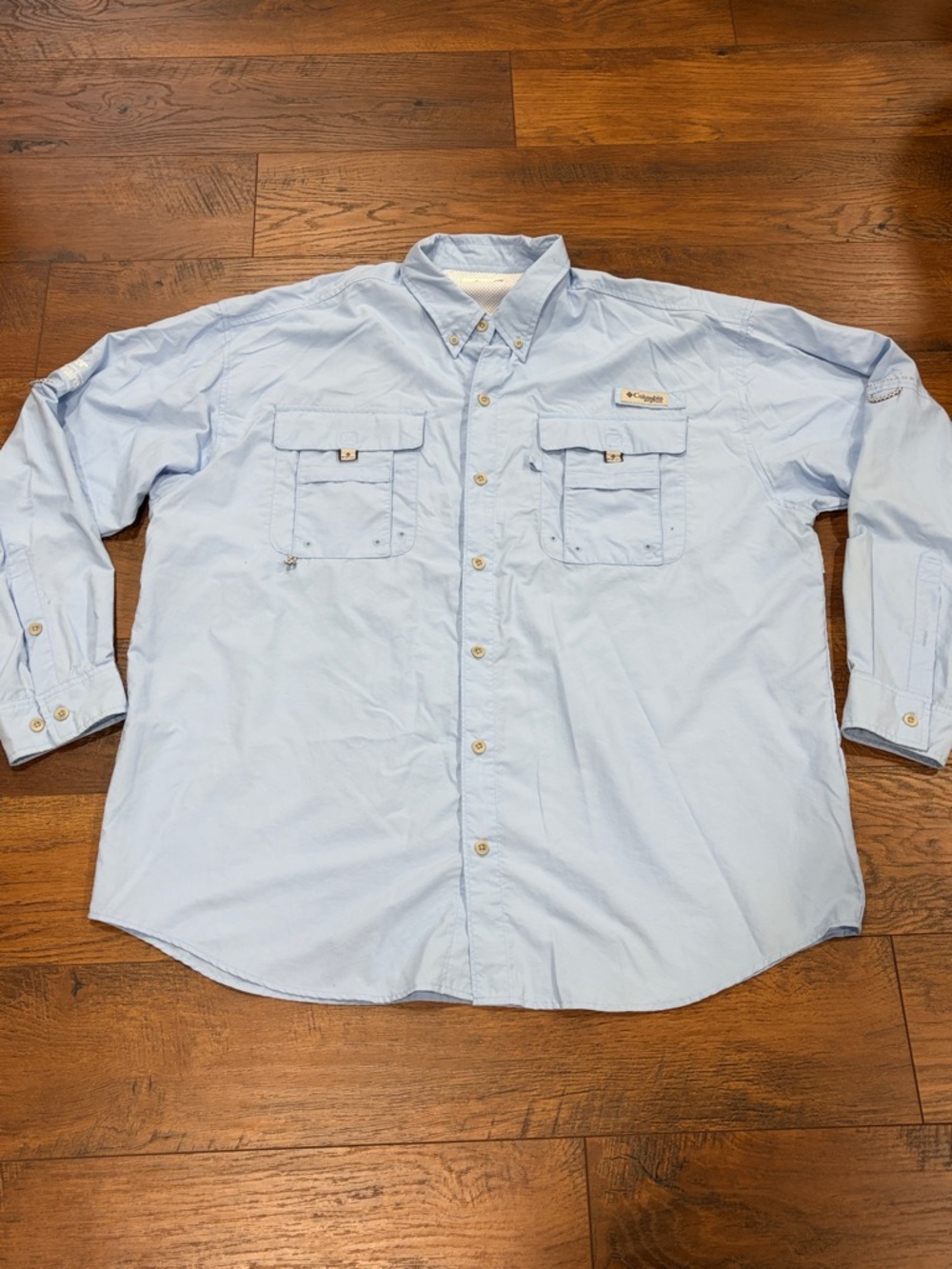 Columbia Light Blue Long-Sleeve Casual Button-Down Shirt